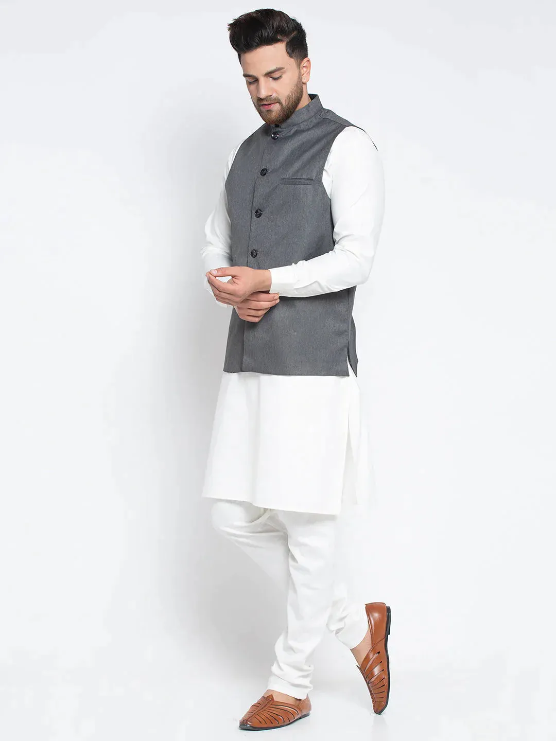 Men'S Solid White Cotton Kurta Payjama With Solid Charcoal Waistcoat